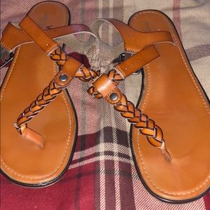 American Eagle Sandals